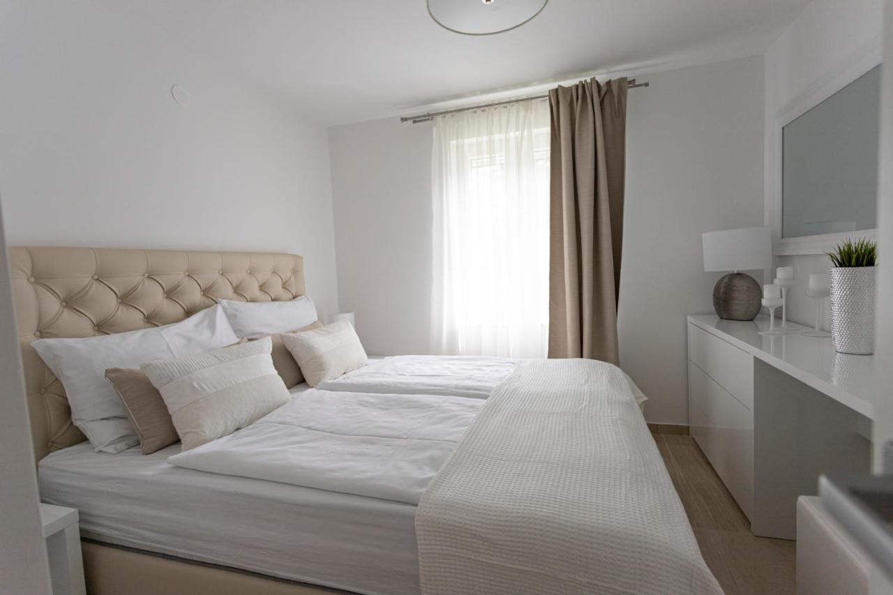 Luxury Mantinela Apartment มาลินสกา ภายนอก รูปภาพ